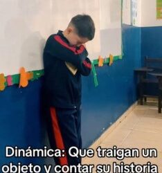 Maestra hace hermosa actividad con niños