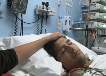 Christian Nodal es hospitalizado de emergencia