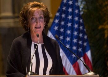 Roberta Jacobson aclara comentarios sobre García Luna