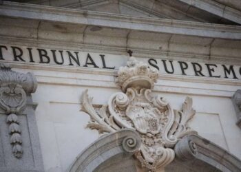 El tribunal español mantiene la multa a un hombre desnudo