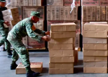 Diputados envían 18 toneladas de víveres a afectados por huracanes