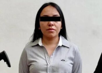 Por traer mal puestas las placas de carro, detienen a mujer acusada de secuestro