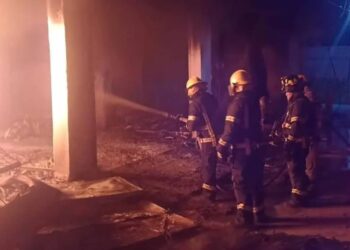 Incendio en vivienda que almacenaba huachicol en Hidalgo