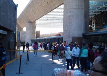 Congreso insta a inspección al Auditorio Nacional por chinches