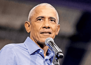 Obama llama al voto masculino en favor de Kamala Harris