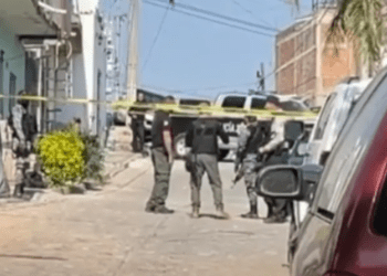 Motociclista abandona mochila con una cabeza humana