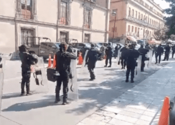 Refuerzan operativo de seguridad en torno a Palacio Nacional