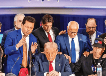 Latinos piden a Donald Trump “reparar valores religiosos”