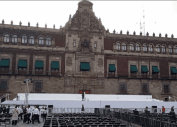 Preparan el Zócalo de CDMX para el primer discurso de Sheinbaum como presidenta
