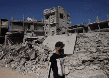 Se intensifican ataques en Gaza; bombardeo israelí deja 93 muertos