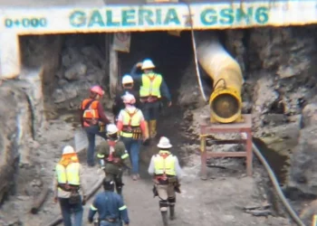 Rescatan restos del noveno minero fallecido en “El Pinabete”