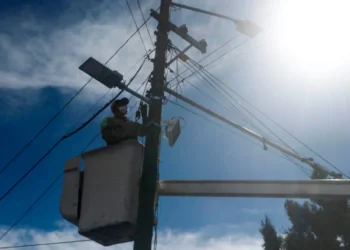 Hombre muere electrocutado al intentar reconectar la luz en Hidalgo