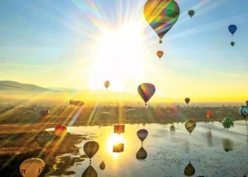 Festival Internacional del Globo en León llena de color el cielo