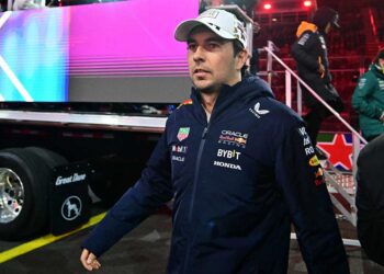 Tachan a ‘Checo’ como culpable en Red Bull