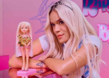 Karol G hace historia como la primera artista con una muñeca Bratz