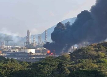 Incendio en refinería de Pemex en Salina Cruz: reportan que ya fue sofocado