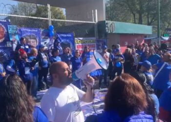 Aplazan sentencia de estudiante acusado de tomar fotos en baños