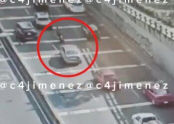 Automovilista atropella a motociclista en CDMX