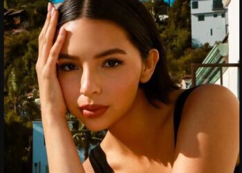 Juntan firmas para retirar a Ángela Aguilar el premio Mujer del Año 2024