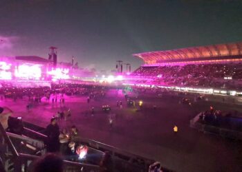 Concierto de Blink-182 en el Estadio GNP lució casi vacío