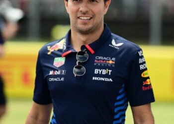 Checo baila himno de Fórmula 1 a ritmo de samba