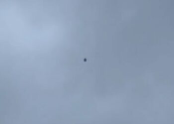 Captan a OVNI en aterrizaje en Reino Unido