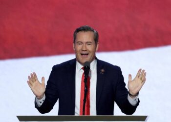 Trump nombra a Michael Waltz asesor de seguridad nacional