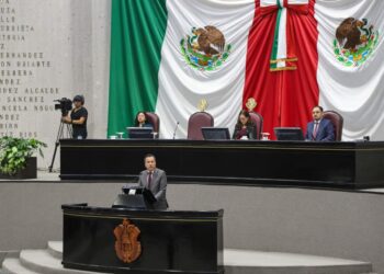 Arremeten contra Cuitláhuac García en comparecencia