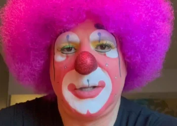 Platanito ganó demanda tras chiste sobre Debanhi Escobar