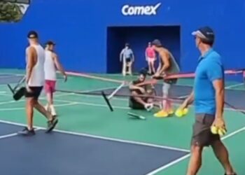 Jugador patea cara de oponente en partido de pickleball