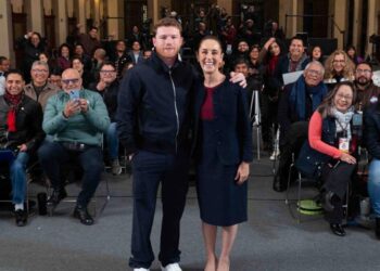 Sheinbaum y ‘Canelo’ convocan a la clase de boxeo más grande del mundo