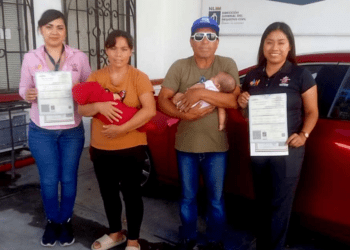 Registran en Escobedo a bebé rescatado y a su hermana gemela