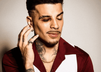 Rauw Alejandro enloquece a fans en el centro de CDMX