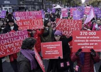En Francia, miles de personas marchan con Gisèle Pelicot y contra la violencia hacia las mujeres