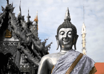 En Tailandia investigan a monasterio budista por usar cadáveres para meditación