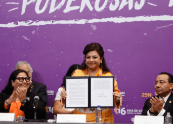 Clara Brugada presenta estrategia contra violencia de género