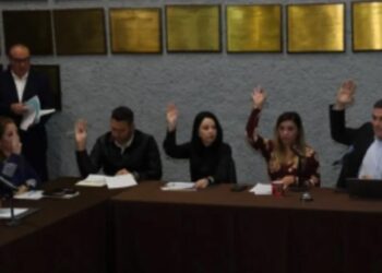 Critican a diputados de NL por “sacar el cobre” al aprobar aumento en el predial