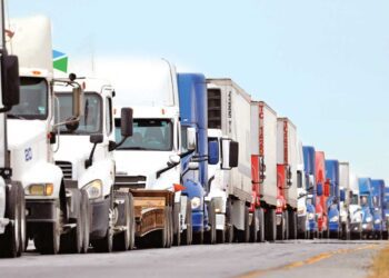 Aumenta 50% el flujo vehicular hacia EU por el Black Friday