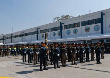 Clara Brugada toma protesta a 463 nuevos elementos de la Universidad de la Policía