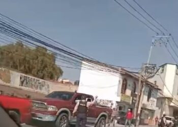 Camioneta con peregrinos explota en la México-Pachuca