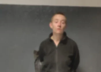 Detienen a mujer estadunidense que agredía en la Condesa