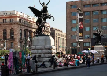 Clara Brugada anuncia que recuperará la ciudad de los vendedores ambulantes