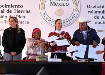 Sheinbaum devuelve tierras a pueblos tarahumaras en la Sierra de Chihuahua