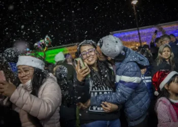 Verbena Navideña en el Zócalo de CDMX: Horario del show de nieve
