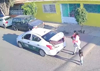 Taxista roba regalos de Navidad a familia en SLP