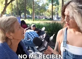 Abuelita sorprende al contar que gana 15 pesos al día