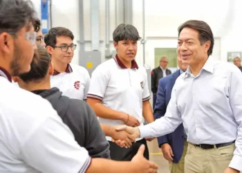 Invitan a la IP a sumarse al modelo de educación dual; ya participan 3,279 empresas