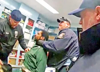 Custodios golpean a reo hasta causarle la muerte en Nueva York