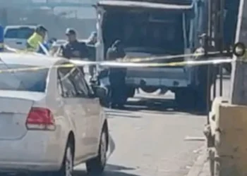 Muere motociclista tras chocar con camión de basura