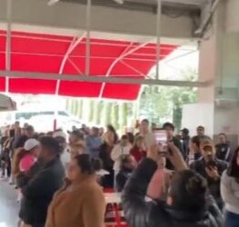 Caos en Costco por revendedores previo a Navidad